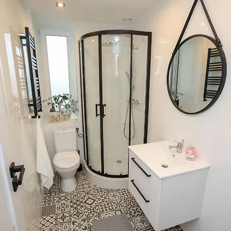 Апартаменты Morska Okrzeja - Sloneczne Mieszkanie Blisko Centrum Free Parking Гдыня