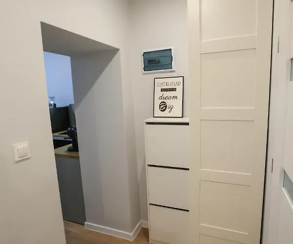 Morska Okrzeja - Sloneczne Mieszkanie Blisko Centrum Free Parking * グディニャ