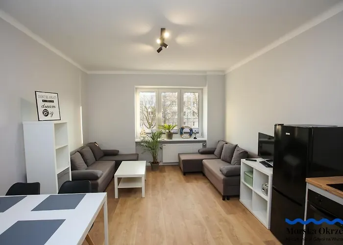 アパート Morska Okrzeja - Sloneczne Mieszkanie Blisko Centrum Free Parking グディニャ